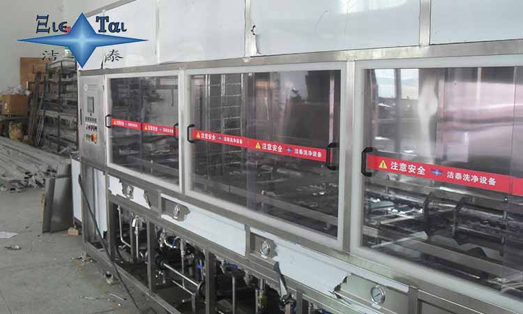 工業(yè)超聲波清洗機對汽車行業(yè)的貢獻(xiàn)，你知道多少？
