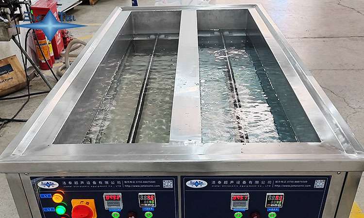 超聲波清洗機的水泵選擇：類型、特性與應(yīng)用指南